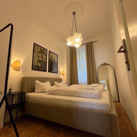 Apartma Aida 1908 Κάρλοβι Βάρι Εξωτερικό φωτογραφία