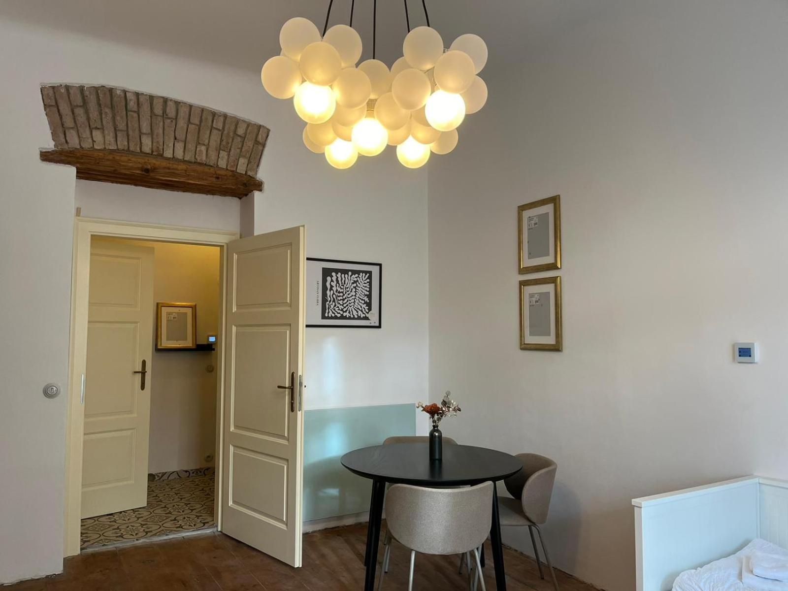 Apartma Aida 1908 Κάρλοβι Βάρι Εξωτερικό φωτογραφία