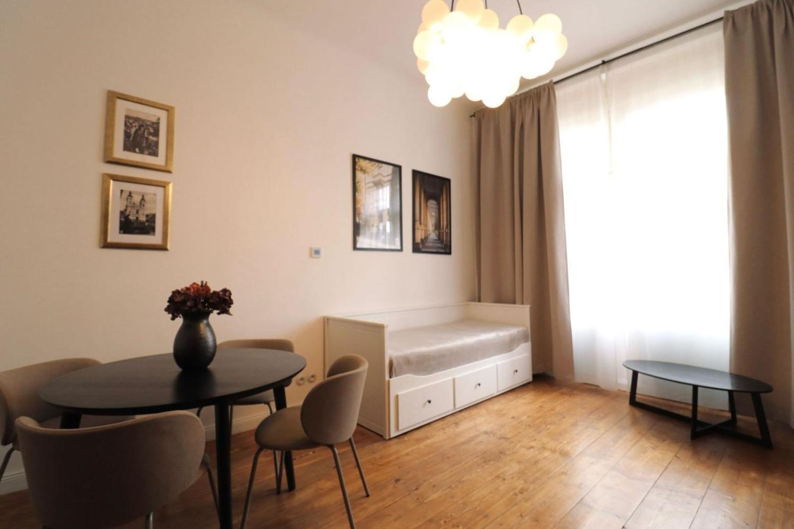 Apartma Aida 1908 Κάρλοβι Βάρι Εξωτερικό φωτογραφία